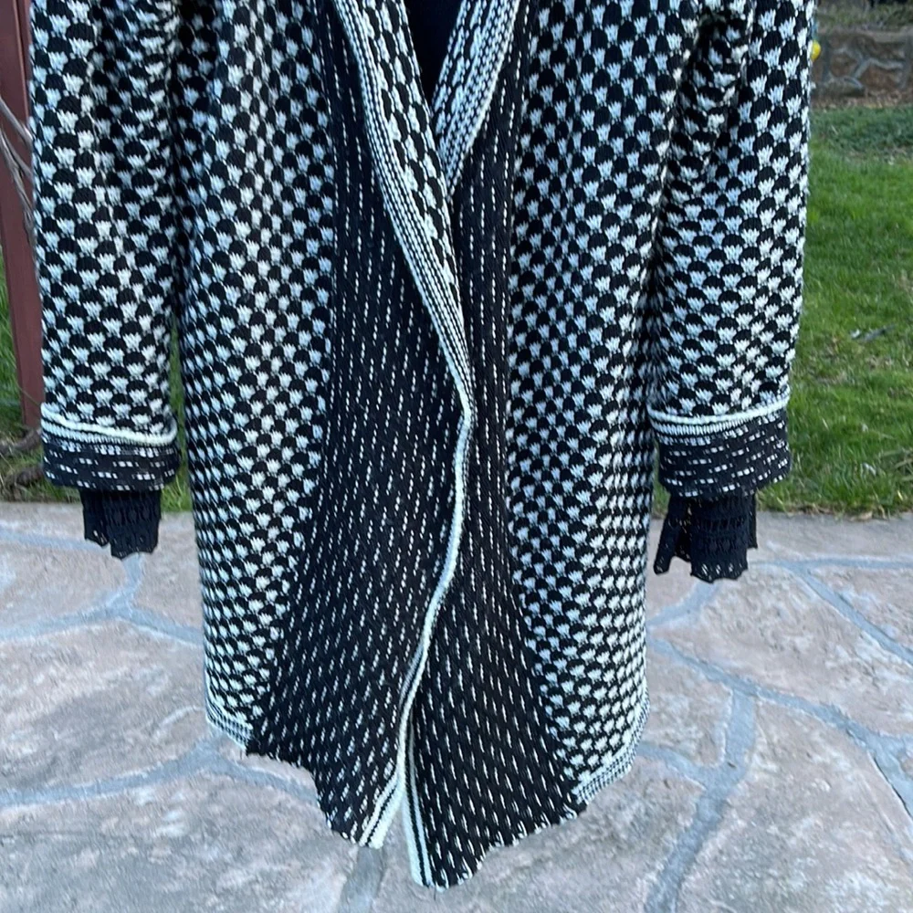 🌺 Creazioni Effect; NICE Designer Black/White Long Sweater in Misses Size XL! - Picture 5 of 12